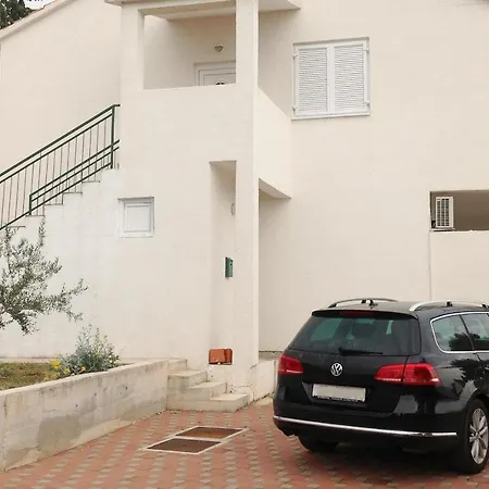 4268a Апартаменты Примоштен